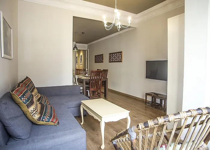 Mai & Maud Paralel Apartment